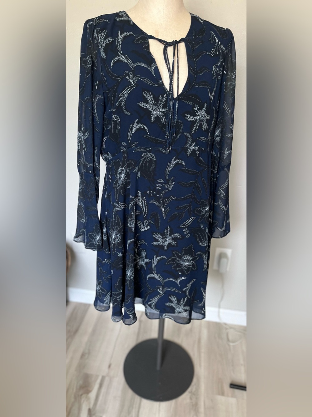 Sam Edelman Navy Floral Long-Sleeve Tie-Front Chiffon Dress
